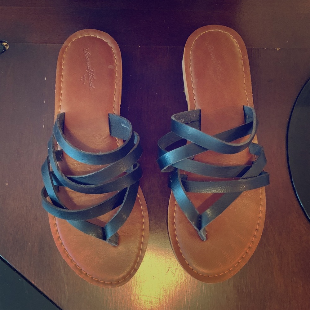 Universal Threads Sandals